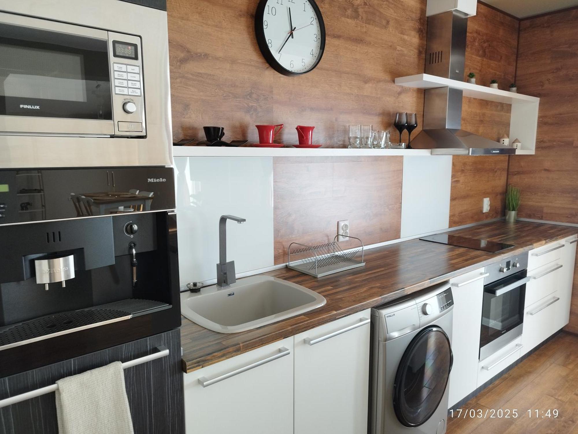 Luxury Suite 2 คาร์โลโว ภายนอก รูปภาพ